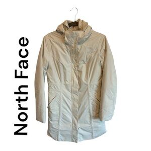 Women’s Cream North Face Coat Size M